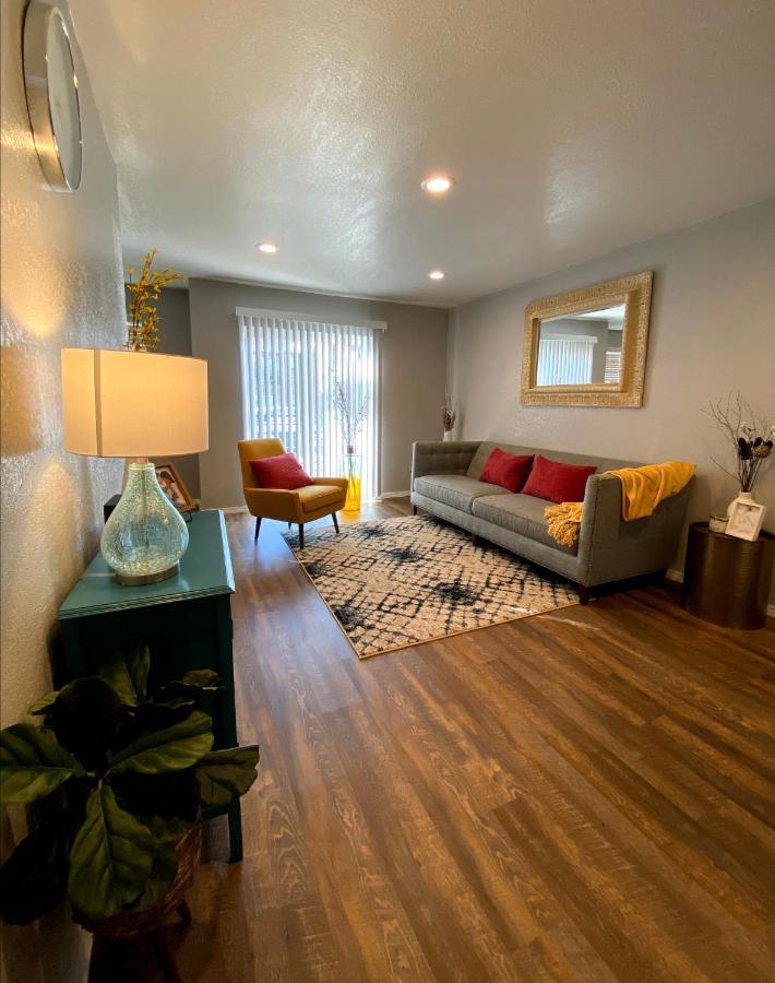 Evie'S Campus-Close 2 Bedroom Luxury Oklahoma City Exterior photo
