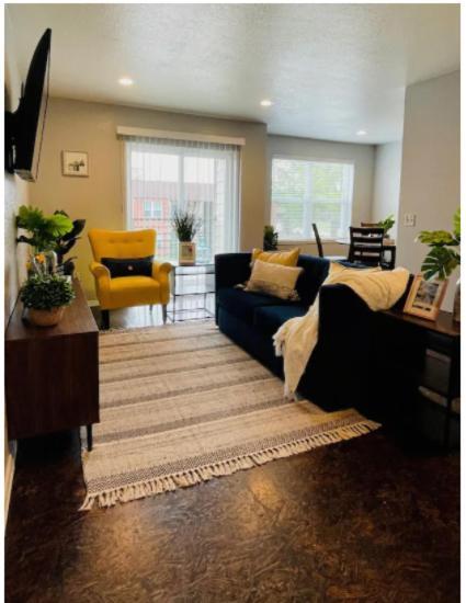 Evie'S Campus-Close 2 Bedroom Luxury Oklahoma City Exterior photo