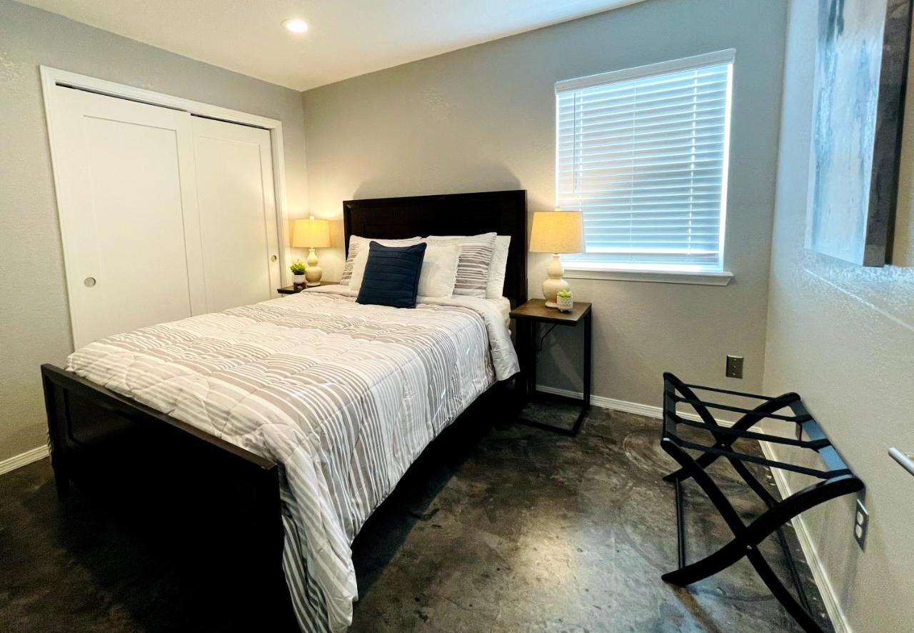 Evie'S Campus-Close 2 Bedroom Luxury Oklahoma City Exterior photo
