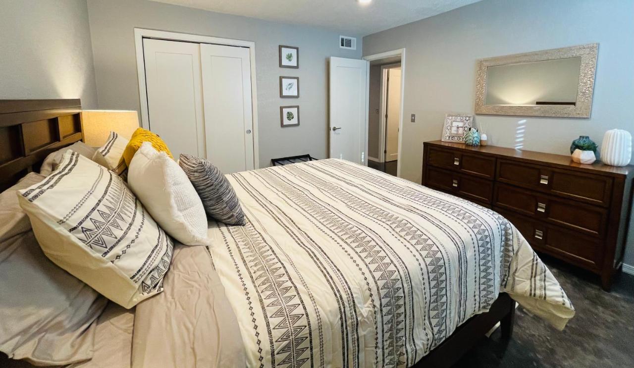 Evie'S Campus-Close 2 Bedroom Luxury Oklahoma City Exterior photo